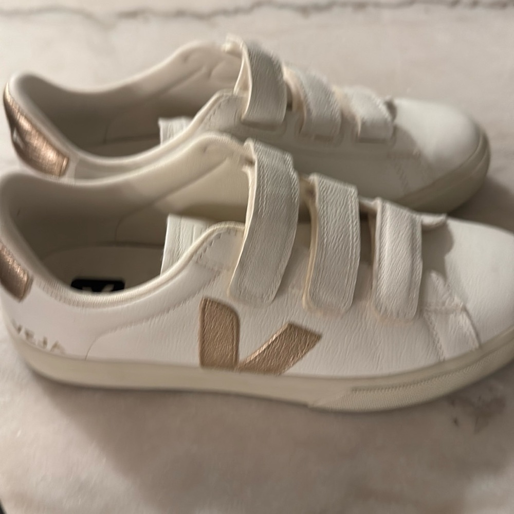 Veja Sneakers